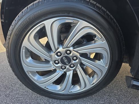 Used 2024 Lincoln Navigator Reserve image 35