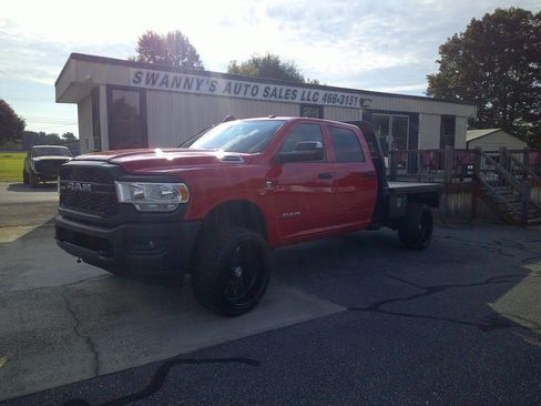 Used 2019 RAM 2500 Tradesman image 3