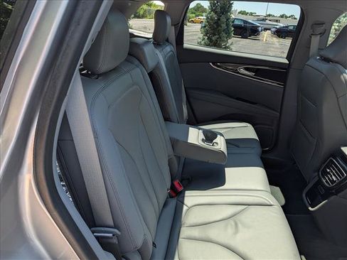 Used 2023 Lincoln Nautilus Reserve AWD/4WD image 18