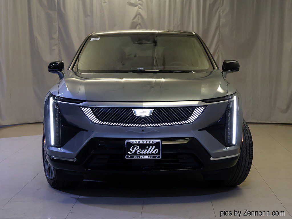 Used 2025 Cadillac Optiq Luxury 2 w/ LPO, Floor Liner Package AWD/4WD image 5