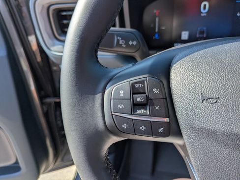 Certified 2025 Ford Maverick Lariat w/ Black Appearance Package AWD/4WD image 19