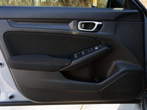 Used 2025 Honda Civic Sport image 36