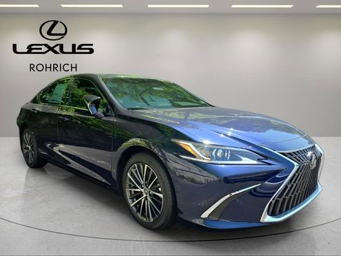 New 2025 Lexus ES 300h 300h image 3