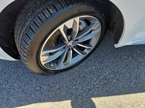 Used 2018 Audi A4 2.0T allroad Premium Plus AWD/4WD image 12