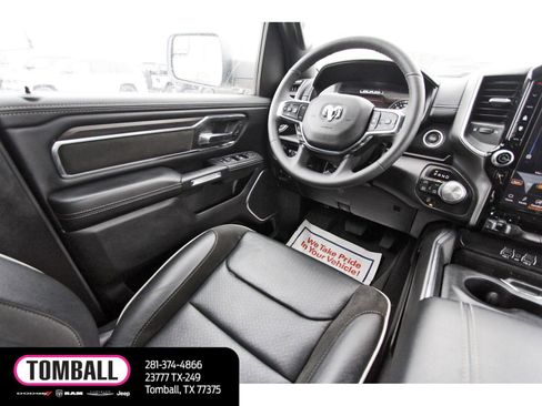 Used 2025 RAM 1500 Laramie AWD/4WD image 9