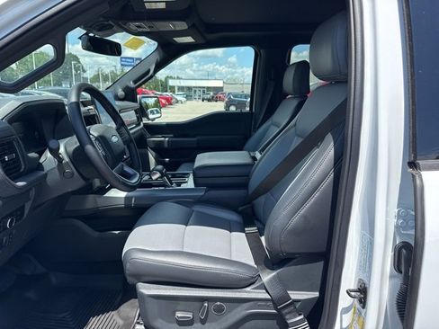 New 2025 Ford F150 Lightning Lariat image 10