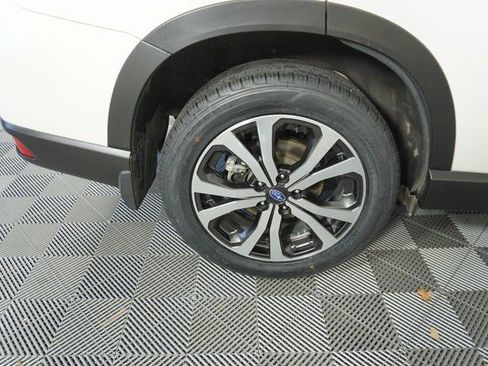 Used 2020 Subaru Forester Limited image 14
