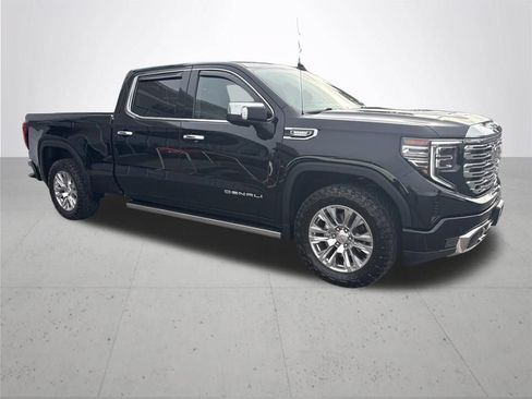 Used 2022 GMC Sierra 1500 Denali AWD/4WD image 3