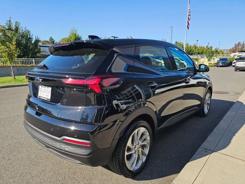 New 2027 Chevrolet Bolt LT w/ Comfort Package FWD image 7