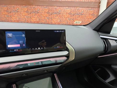 Used 2025 BMW X3 xDrive30i image 17