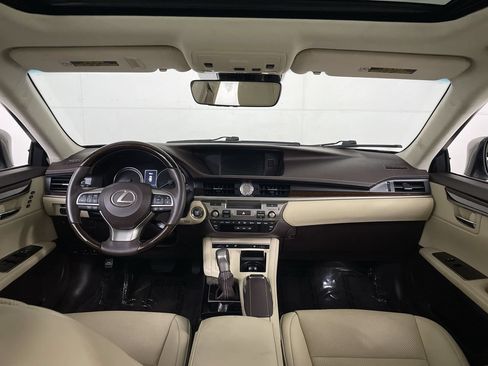 Used 2018 Lexus ES 350 w/ Navigation System Package FWD image 30
