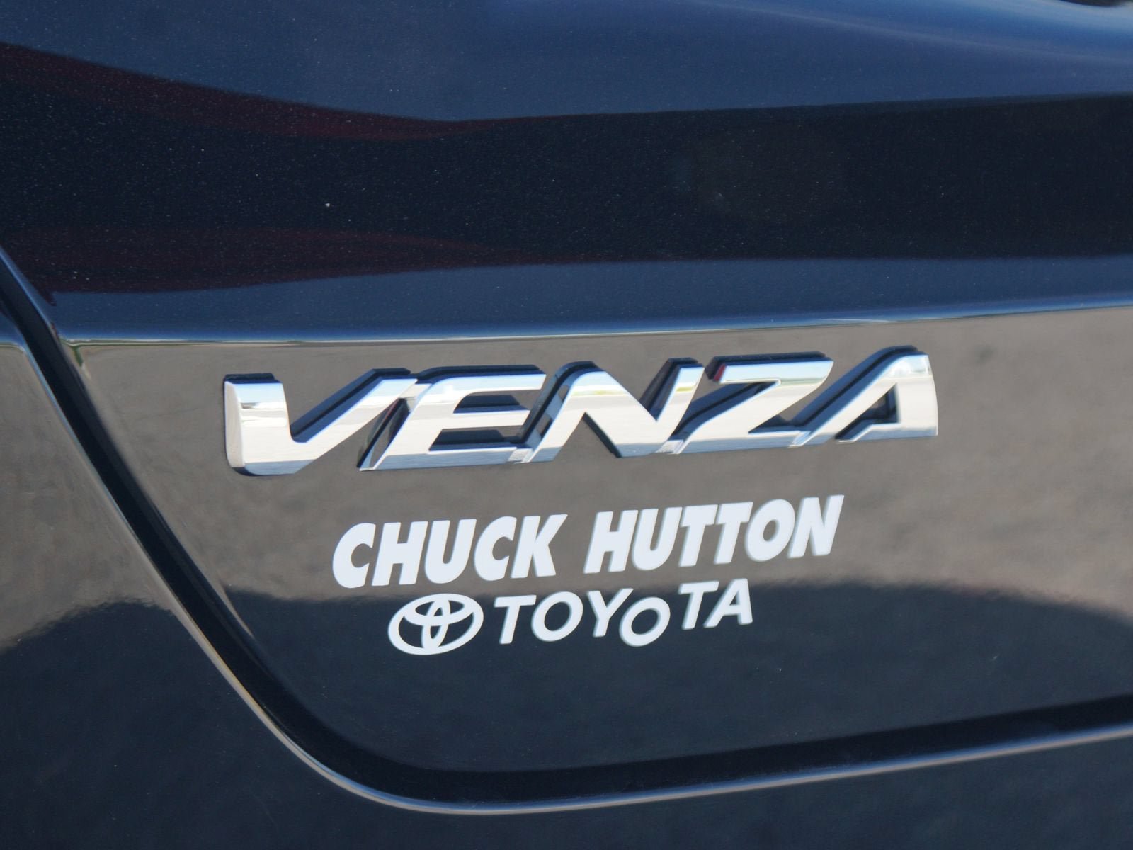 Used 2023 Toyota Venza LE AWD/4WD image 17