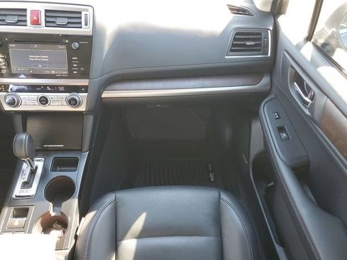 Used 2017 Subaru Outback 2.5i Limited image 23