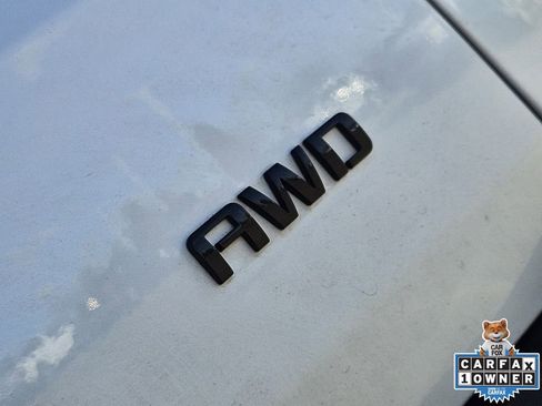 Used 2023 Chevrolet Traverse Premier w/ Redline Edition image 16