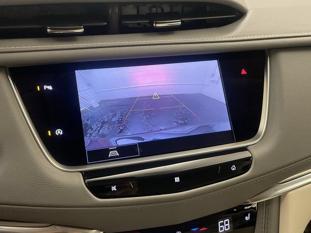 Used 2021 Cadillac XT5 Premium Luxury w/ LPO, Floor Liner Package FWD image 9