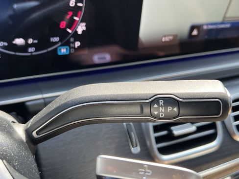 Used 2025 Mercedes-Benz GLE 450e 4MATIC image 26