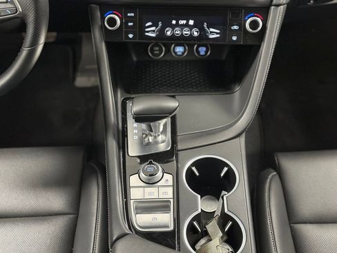 Used 2025 Genesis G70 2.5T RWD image 18