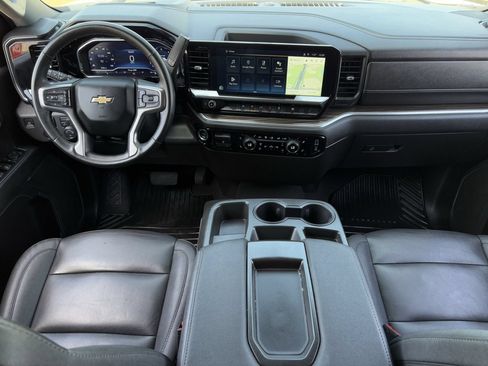 Used 2023 Chevrolet Silverado 1500 LT w/ Leather Package RWD image 12