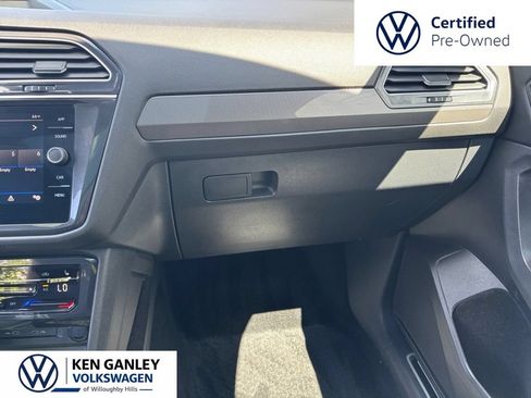 Certified 2024 Volkswagen Tiguan SE R-Line AWD/4WD image 17