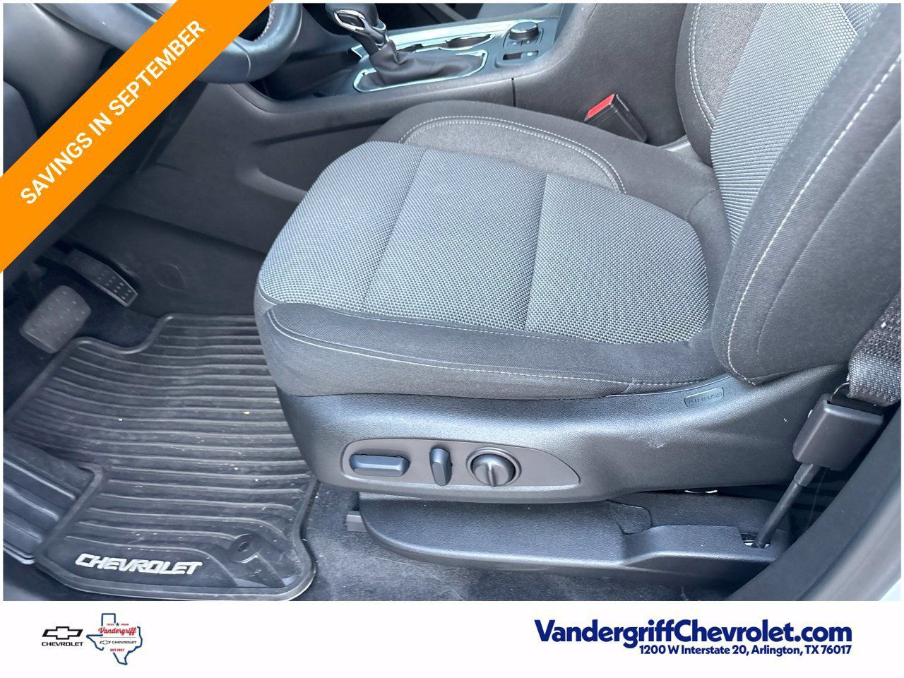 Used 2023 Chevrolet Traverse LT FWD image 13