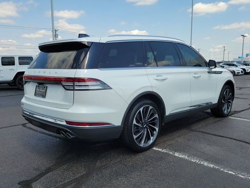 Certified 2025 Lincoln Aviator Reserve AWD/4WD image 4