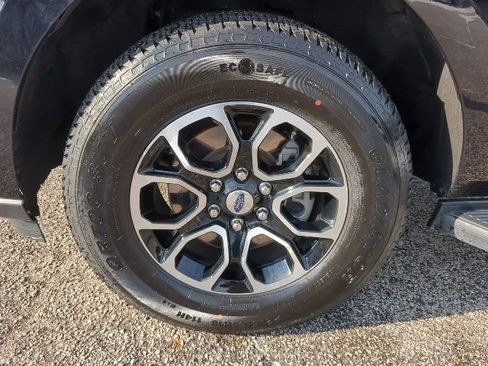 Used 2024 Ford Expedition Max XLT image 17