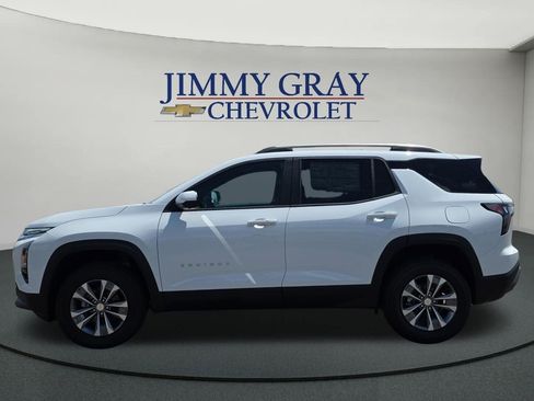 New 2026 Chevrolet Equinox LT w/ Convenience Package II FWD image 2