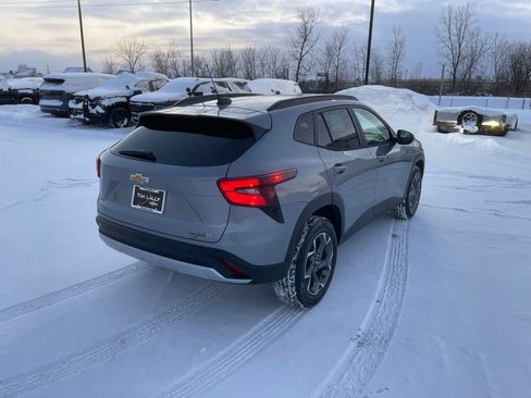 New 2026 Chevrolet Trax LT w/ Driver Confidence Package image 7