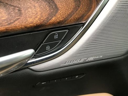 Used 2021 Cadillac XT5 Premium Luxury w/ Platinum Package image 5