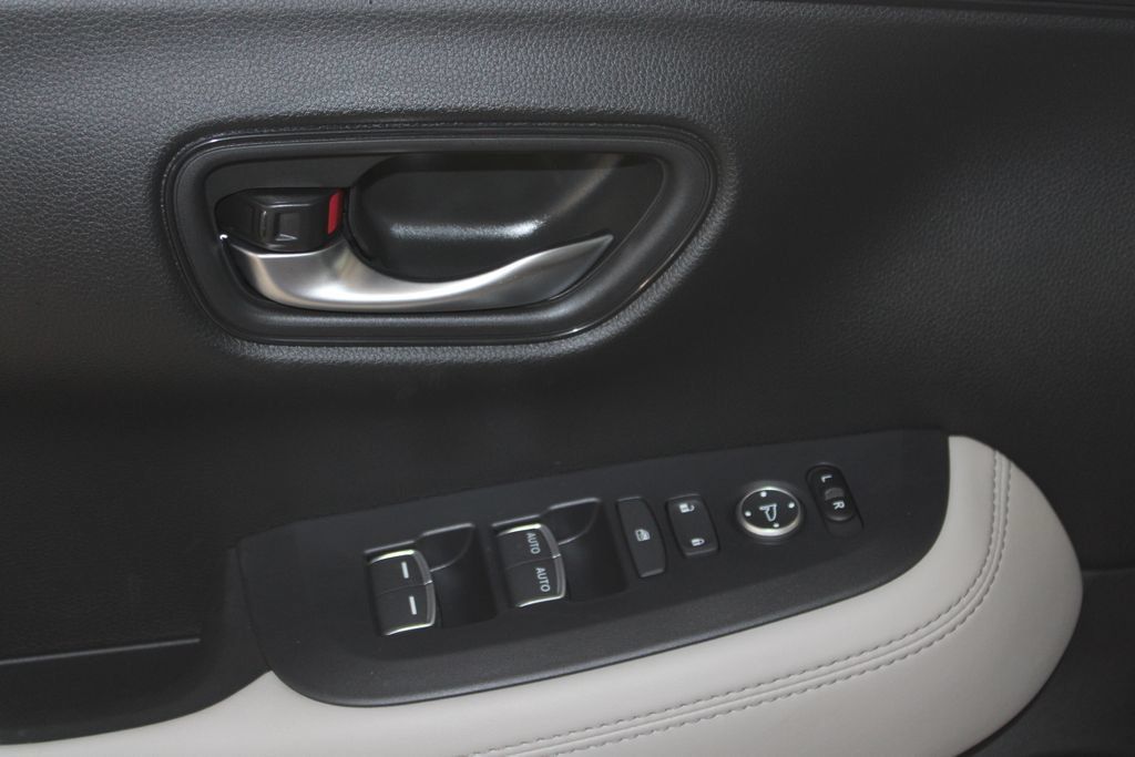 New 2027 Honda HR-V EX-L image 13