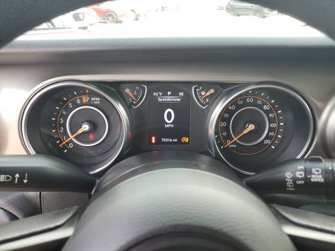 Used 2018 Jeep Wrangler Unlimited Sport AWD/4WD image 24