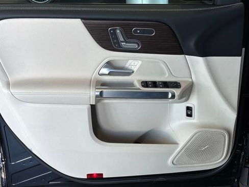 New 2026 Mercedes-Benz GLB 250 4MATIC image 13