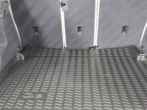 Certified 2025 Audi Q3 2.0T Premium w/ Convenience Package image 23