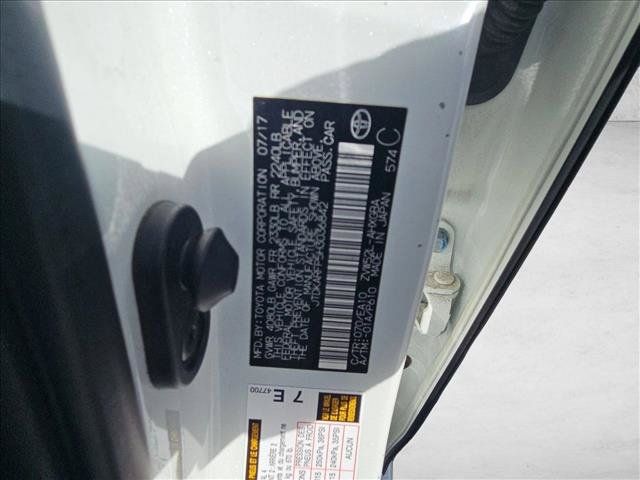 Used 2017 Toyota Prius Prime Advanced w/ Carpet Mat Package FWD image 26