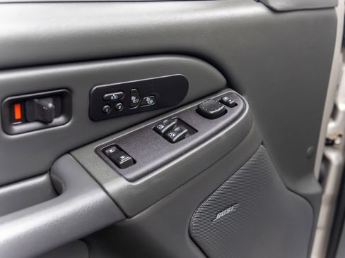 Used 2005 GMC Sierra 2500 SLT w/ Heavy-Duty Power Package image 22