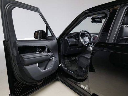 Used 2023 Land Rover Range Rover Long Wheelbase SE image 26