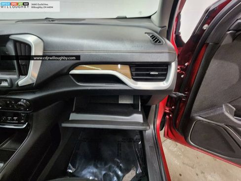 Used 2018 GMC Terrain SLE w/ Driver Convenience Package AWD/4WD image 33