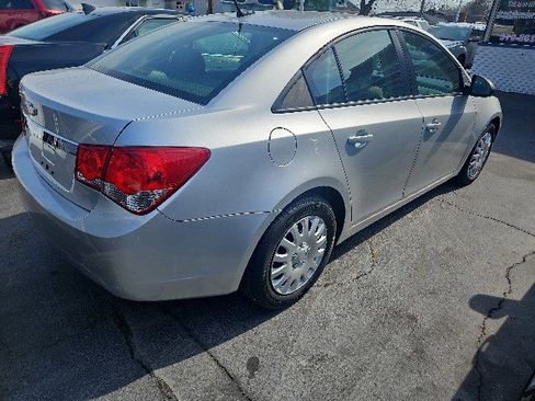 Used 2014 Chevrolet Cruze LS image 4