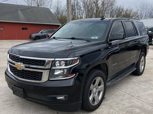 Used 2018 Chevrolet Tahoe LT w/ Luxury Package AWD/4WD image 2