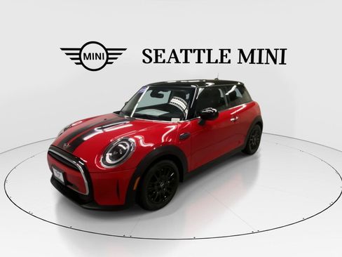 Used 2023 MINI Cooper 2-Door Hardtop FWD image 5
