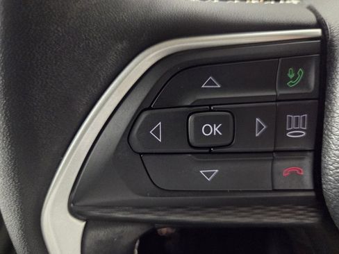 Used 2023 Jeep Grand Cherokee Altitude RWD image 18