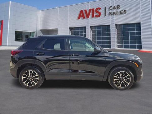 Used 2025 Chevrolet TrailBlazer LT AWD/4WD image 4
