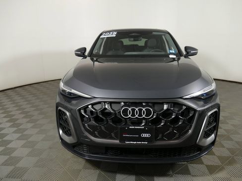 Certified 2025 Audi Q5 2.0T Premium Plus w/ Premium Plus image 8