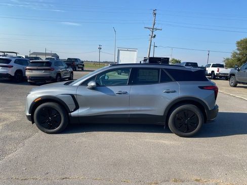 New 2026 Chevrolet Blazer EV LT image 3