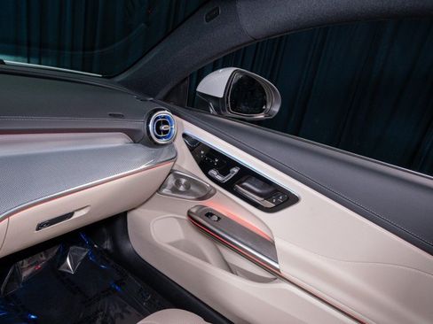 Certified 2026 Mercedes-Benz CLE 300 4MATIC Coupe image 21
