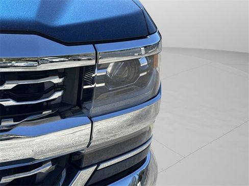 Used 2017 Chevrolet Silverado 1500 LTZ image 44