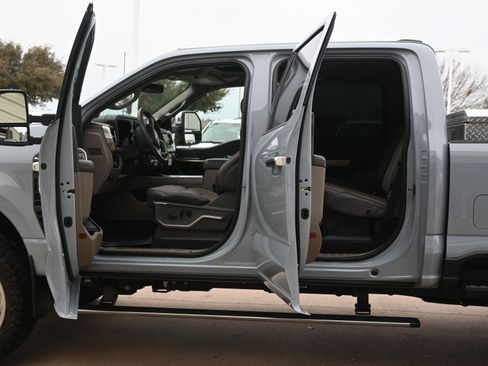 Used 2026 Ford F350 Platinum w/ Platinum Plus Package image 15