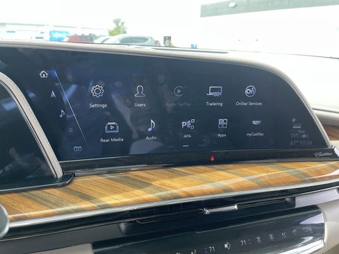 Used 2023 Cadillac Escalade ESV Sport Platinum w/ LPO, ONYX Package AWD/4WD image 13