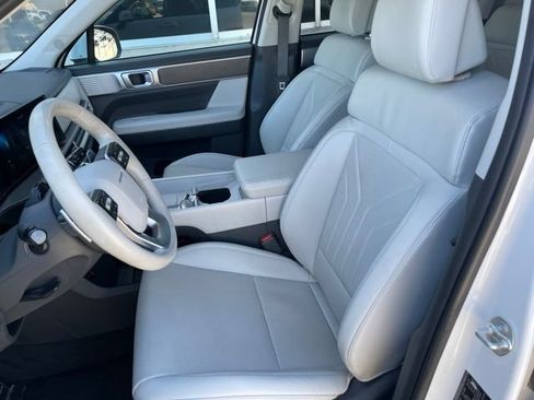 Used 2025 Hyundai Santa Fe SEL AWD/4WD image 11