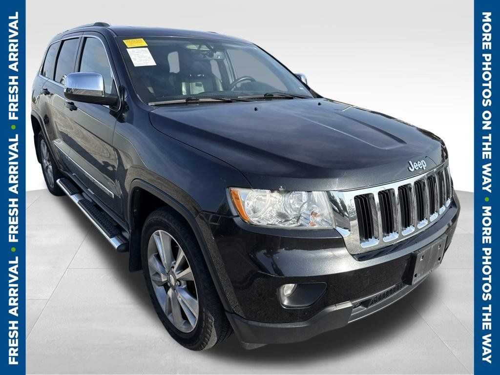 Used 2013 Jeep Grand Cherokee Laredo AWD/4WD image 1